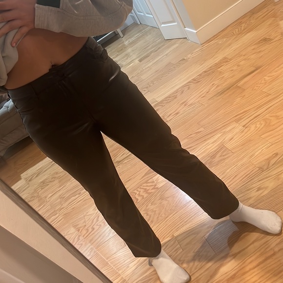 Black leather pants - Picture 4 of 7